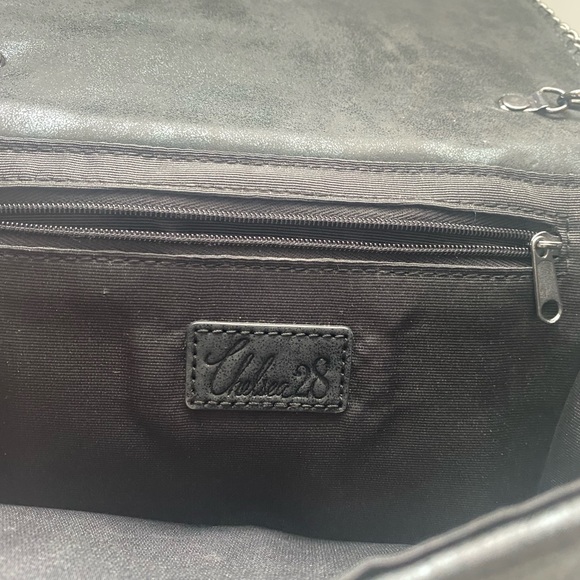 Chelsea28 Studded Chain Crossbody Purse Black - Picture 4 of 4